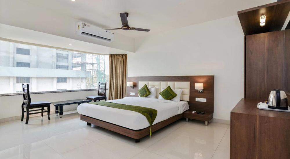 Staycation Holiday Navi Mumbai Eksteriør billede