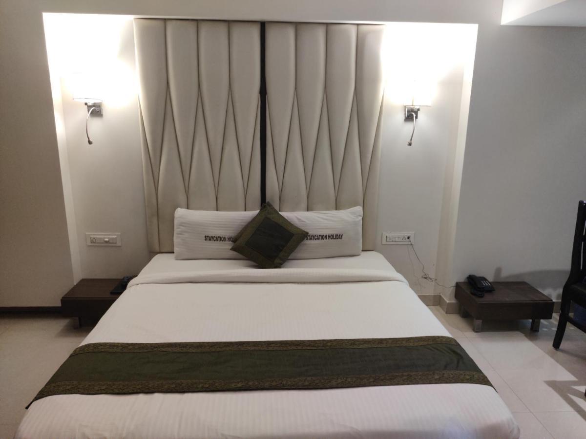 Staycation Holiday Navi Mumbai Eksteriør billede